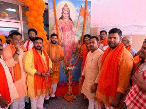 योगी आदित्यनाथ के जन्मदिवस पर 440 यूनिट रक्तदान, युवाओं ने दिखाई सेवा भावना।
