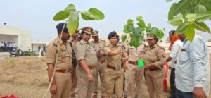 नवनिर्मित तहसील बल्दीराय परिसर में पुलिस अधीक्षक सुलतानपुर द्वारा वृक्षारोपण
