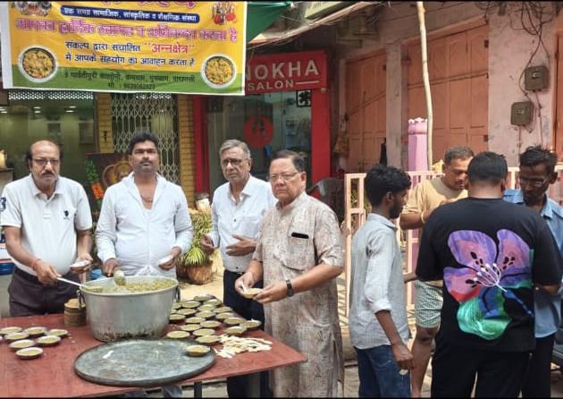 सेवा, समर्पण और सहयोग का संगम: संकल्प अन्न क्षेत्र में हुआ प्रसाद वितरण।
