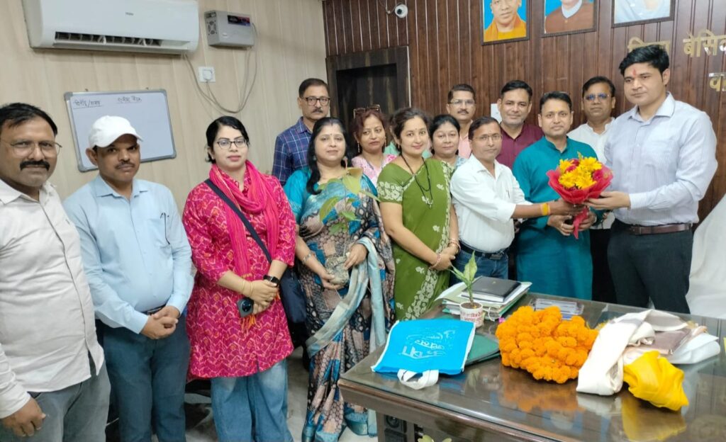 एआरपी एसोसिएशन द्वारा नवागत बीएसए का भव्य स्वागत। 