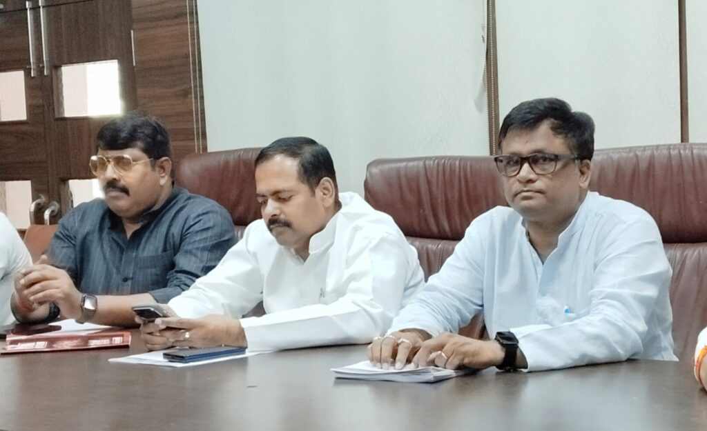 भाजपा द्वारा आरक्षण व्यवस्था में गड़बड़ी कर पीडीए समाज के लोगों को सरकारी नौकरियों से वंचित किया जा रहा।