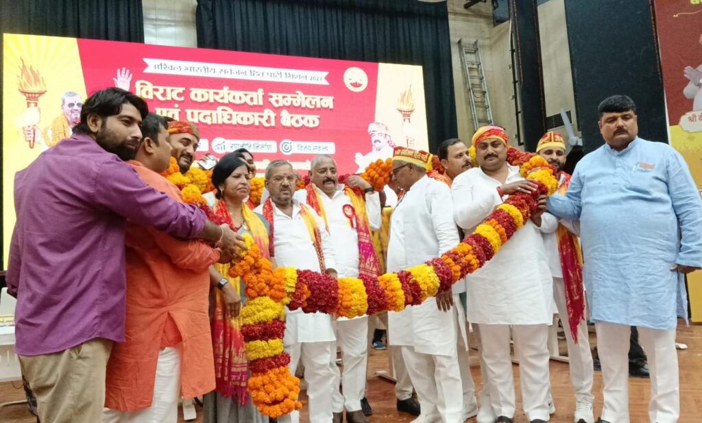 अखिल भारतीय सर्वजन हित पार्टी का विराट कार्यकर्ता सम्मेलन संपन्न।