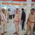 जनपद में सुरक्षित बैंकिंग एवं अपराध नियंत्रण हेतु सुलतानपुर पुलिस द्वारा व्यापक ‘बैंक चेकिंग’ अभियान, तथा संदिग्ध व्यक्ति एवं वाहन चेकिंग की गयी।