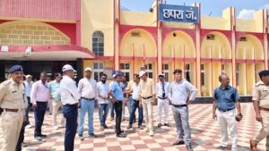 मानसून से पहले छपरा जंक्शन का डीआरएम ने किया व्यापक निरीक्षण,यात्री सुविधाओं व पुनर्विकास योजनाओं की समीक्षा।
